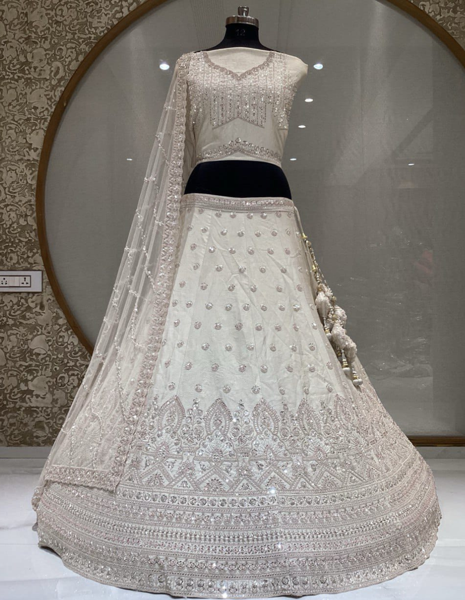 engagement lehenga